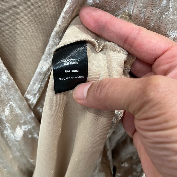 Torrid Gold Crushed Velvet Dress Sz. 1 (14/16) NWT - Picture 10 of 12